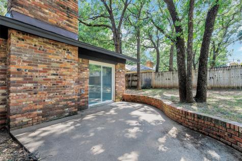 612 Circleview Drive S Hurst TX 76054