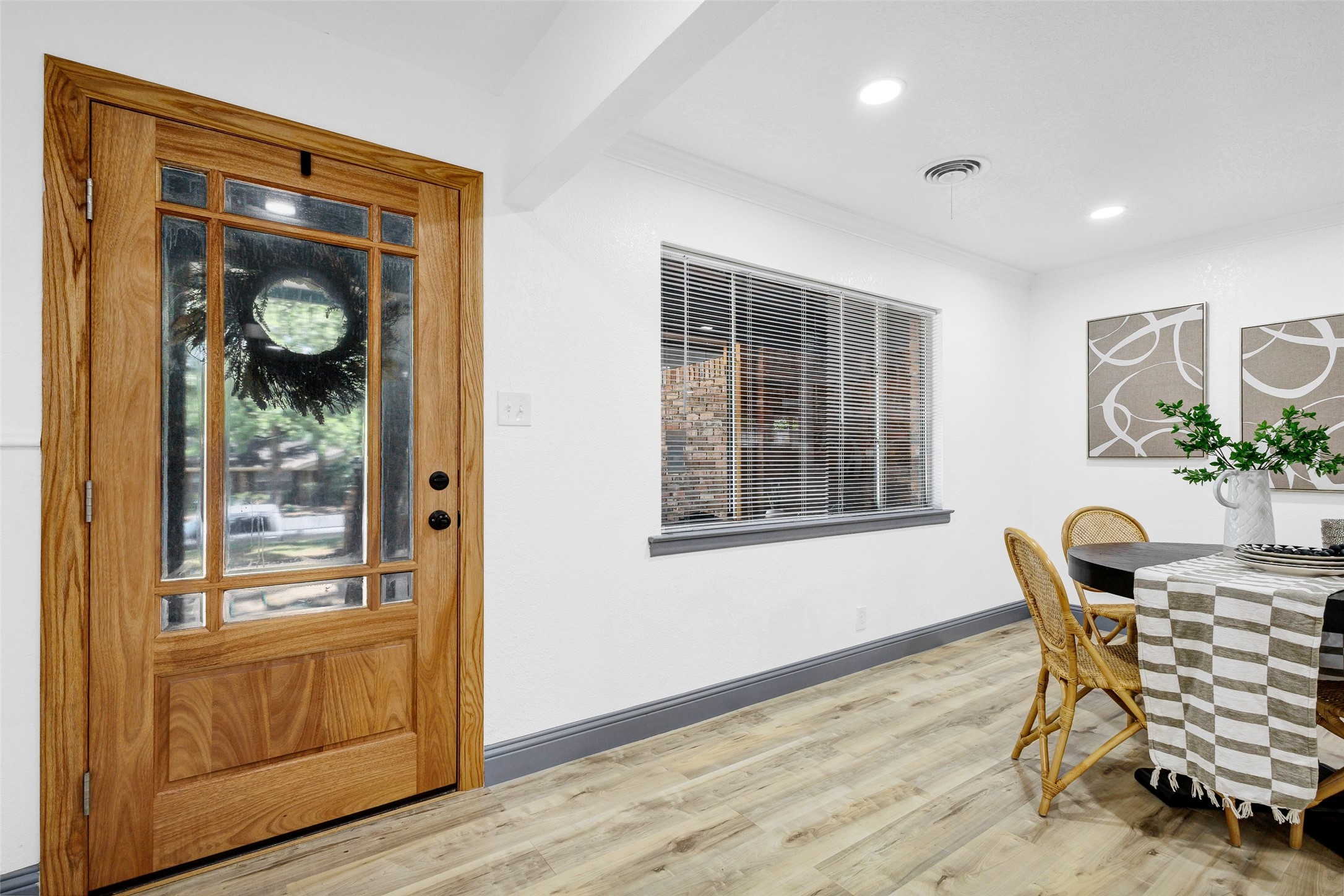 612 Circleview Drive S Hurst TX 76054