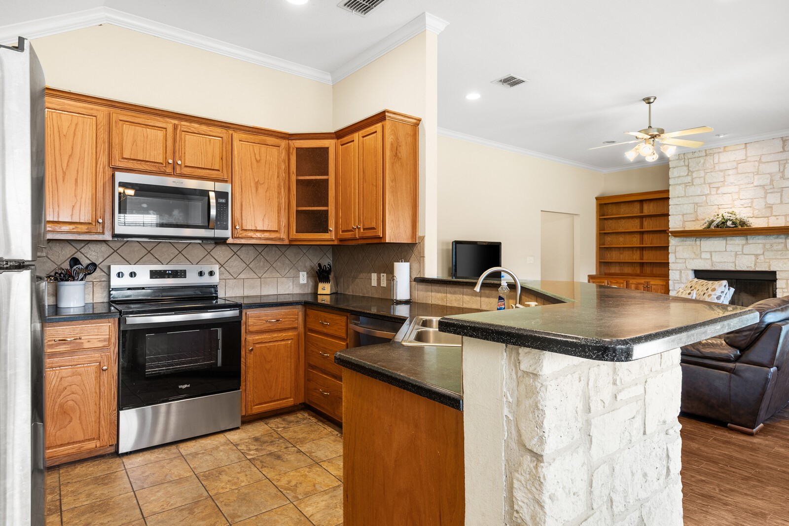 713 Ver-lo Drive Lorena TX 76655