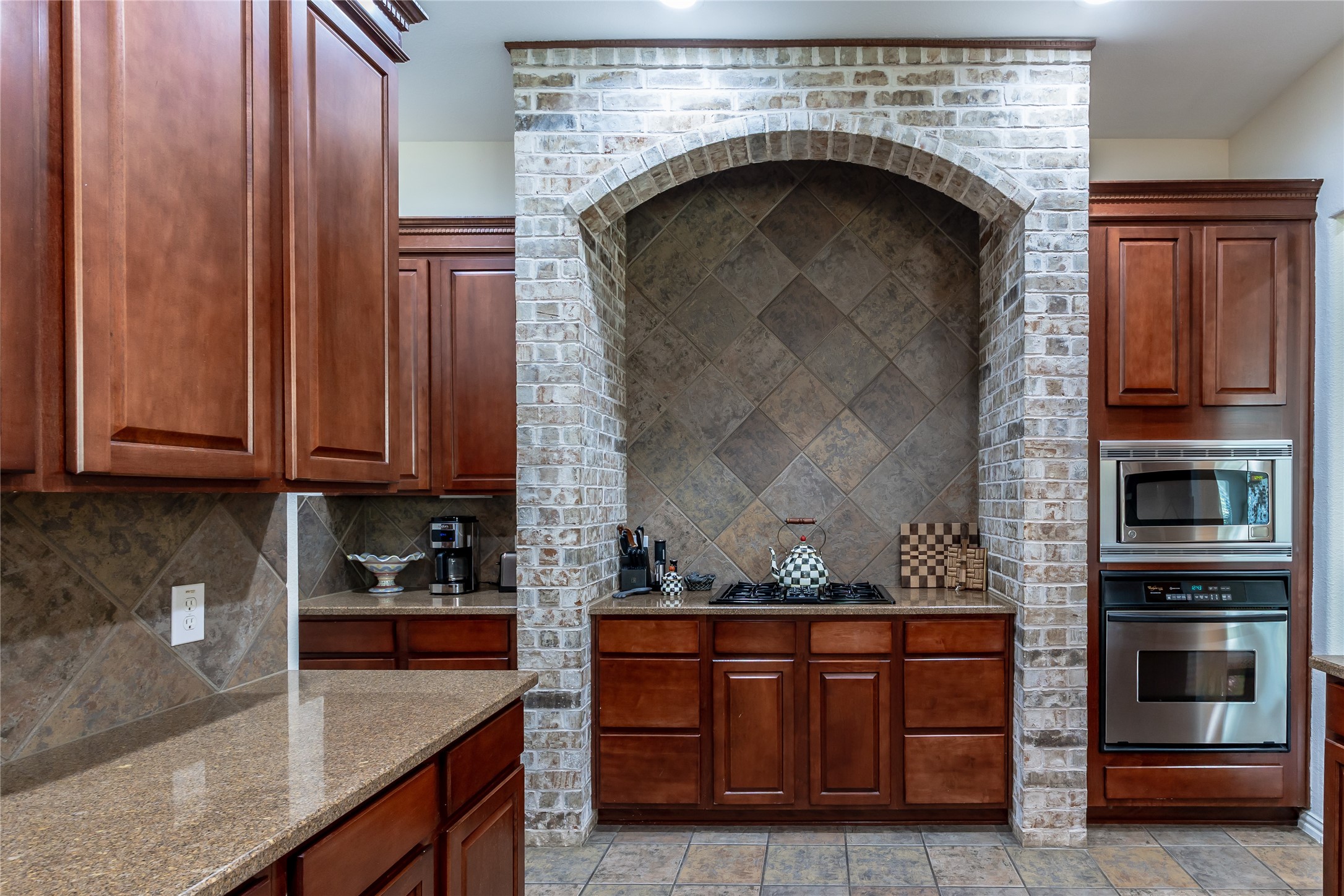 1212 Surrey Lane Allen TX 75013