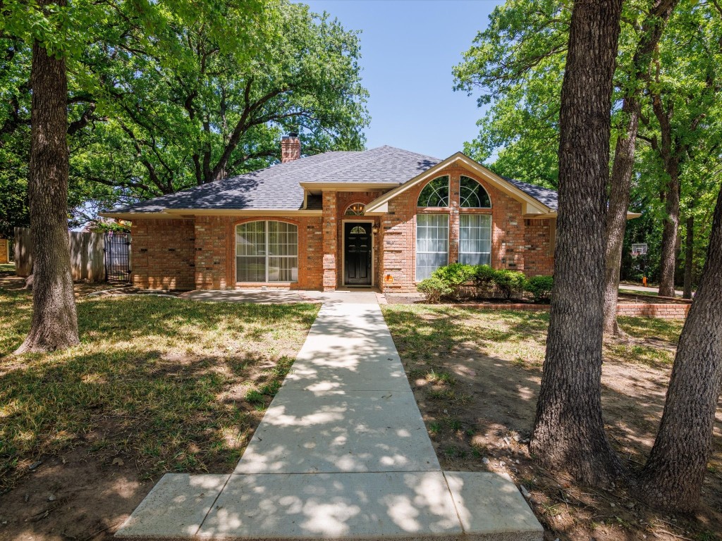 1923 Country Brook Drive Weatherford TX 76087