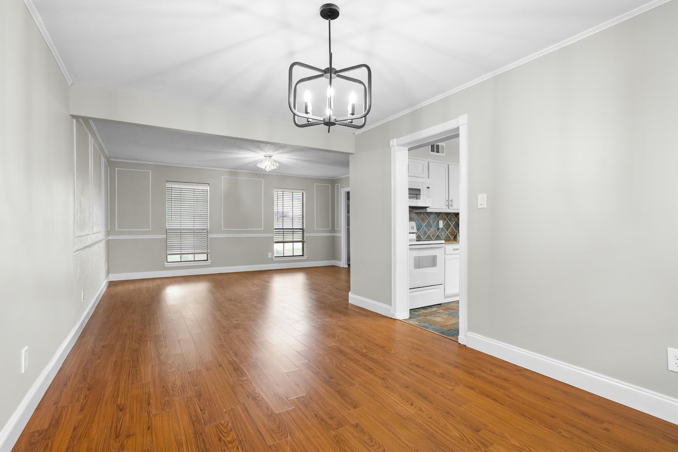 1917 E Collins Boulevard Richardson TX 75081