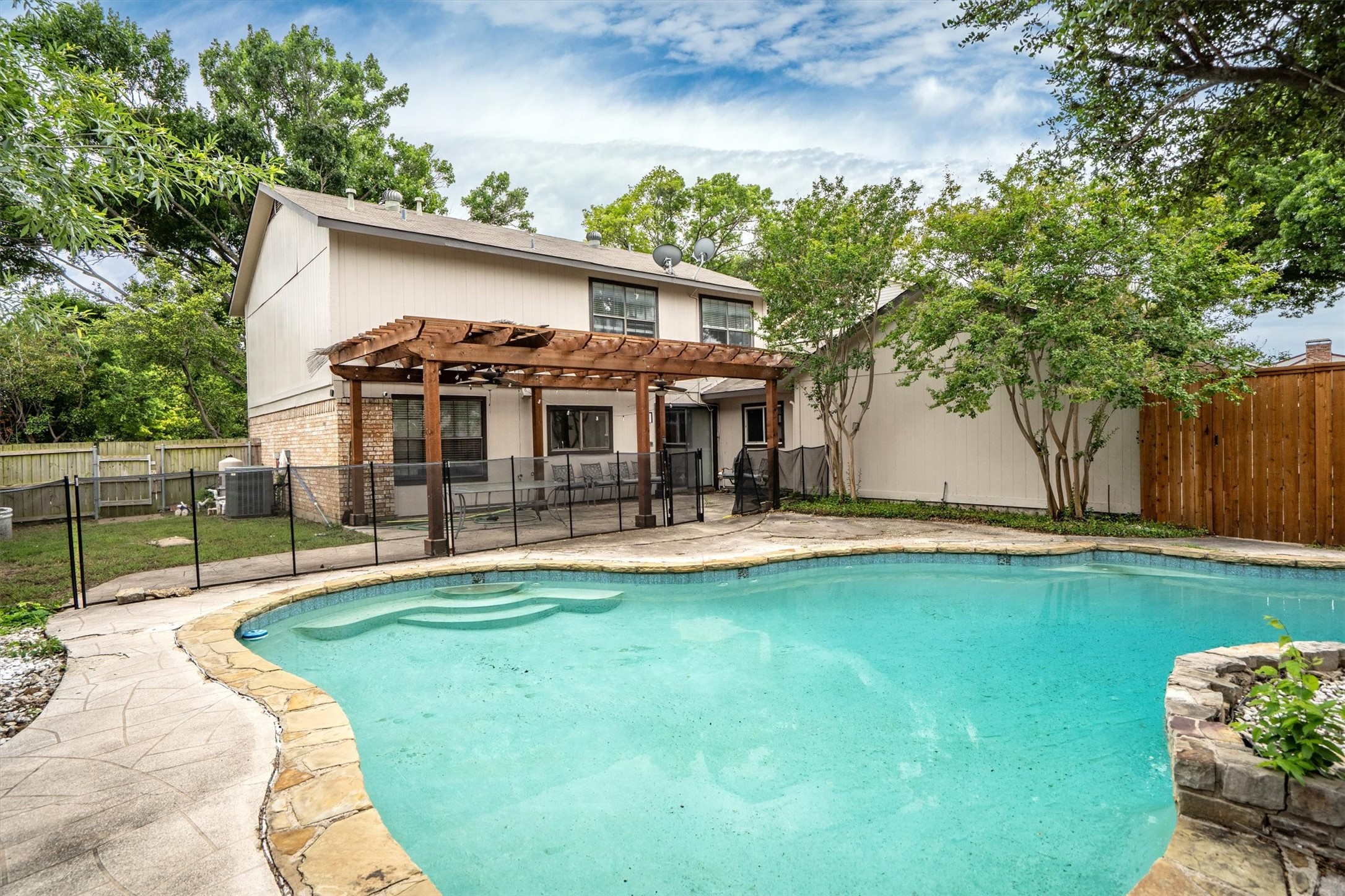 1917 E Collins Boulevard Richardson TX 75081
