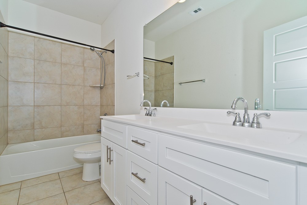 4742 Crestwood Drive Haltom City TX 76137