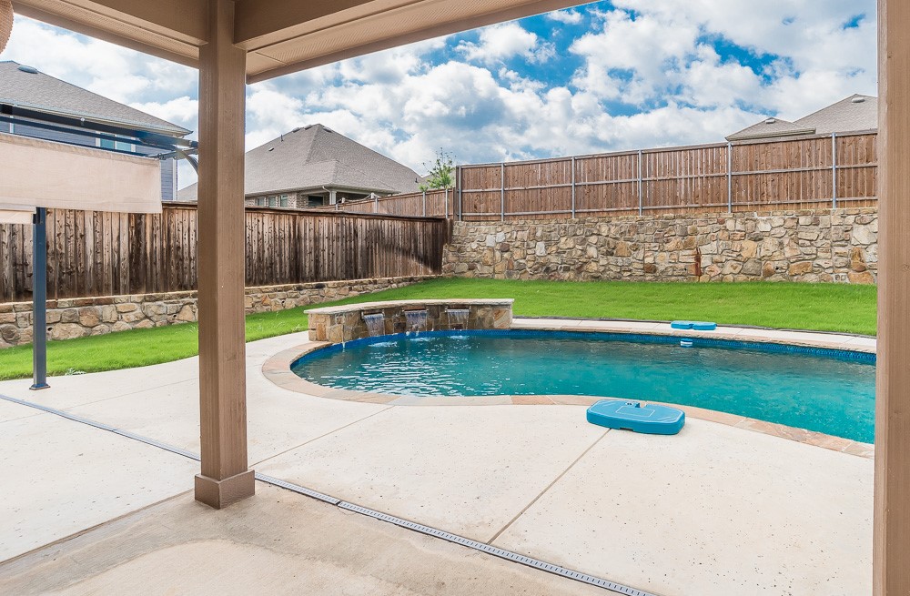 4742 Crestwood Drive Haltom City TX 76137