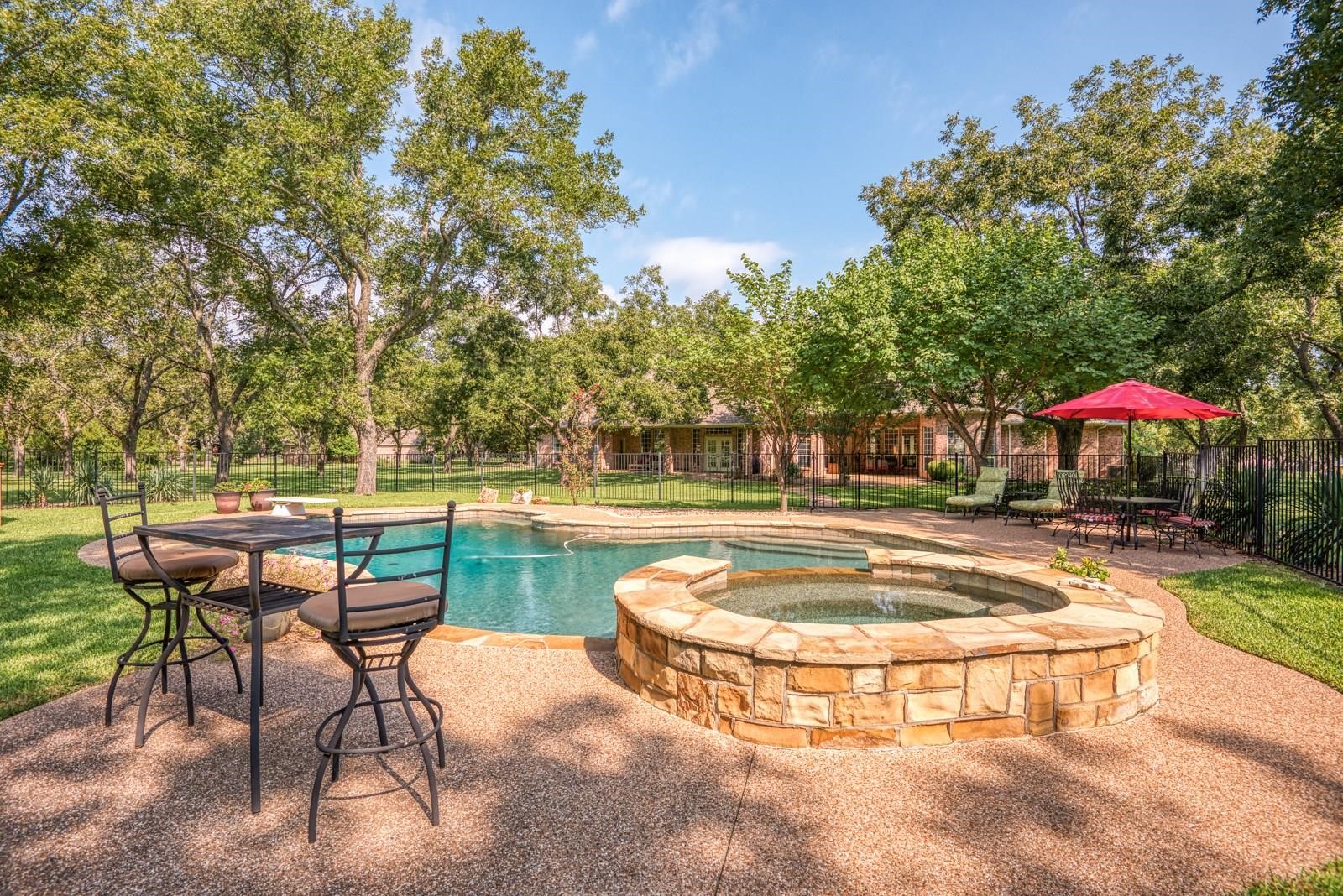 7405 Fox Fire Court Granbury TX 76049