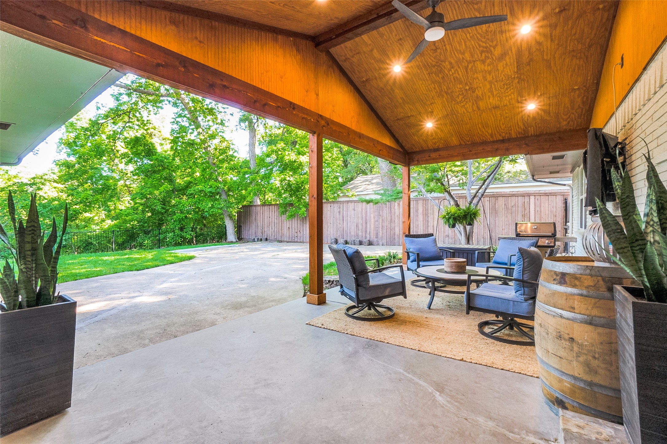 2702 Ripplewood Drive Dallas TX 75228