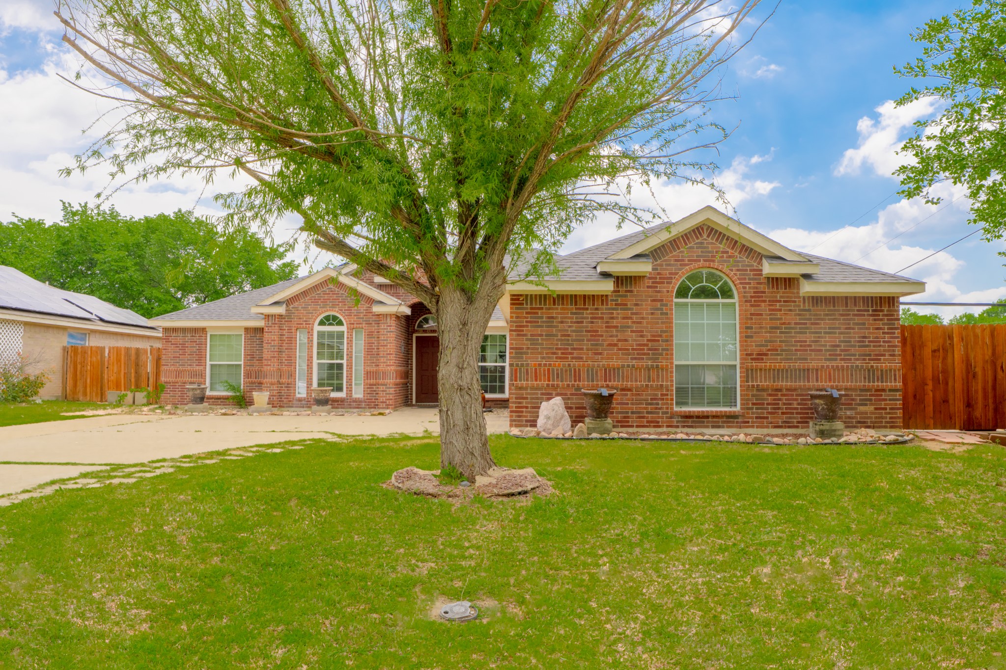 200 Meadowside Drive Mansfield TX 76063