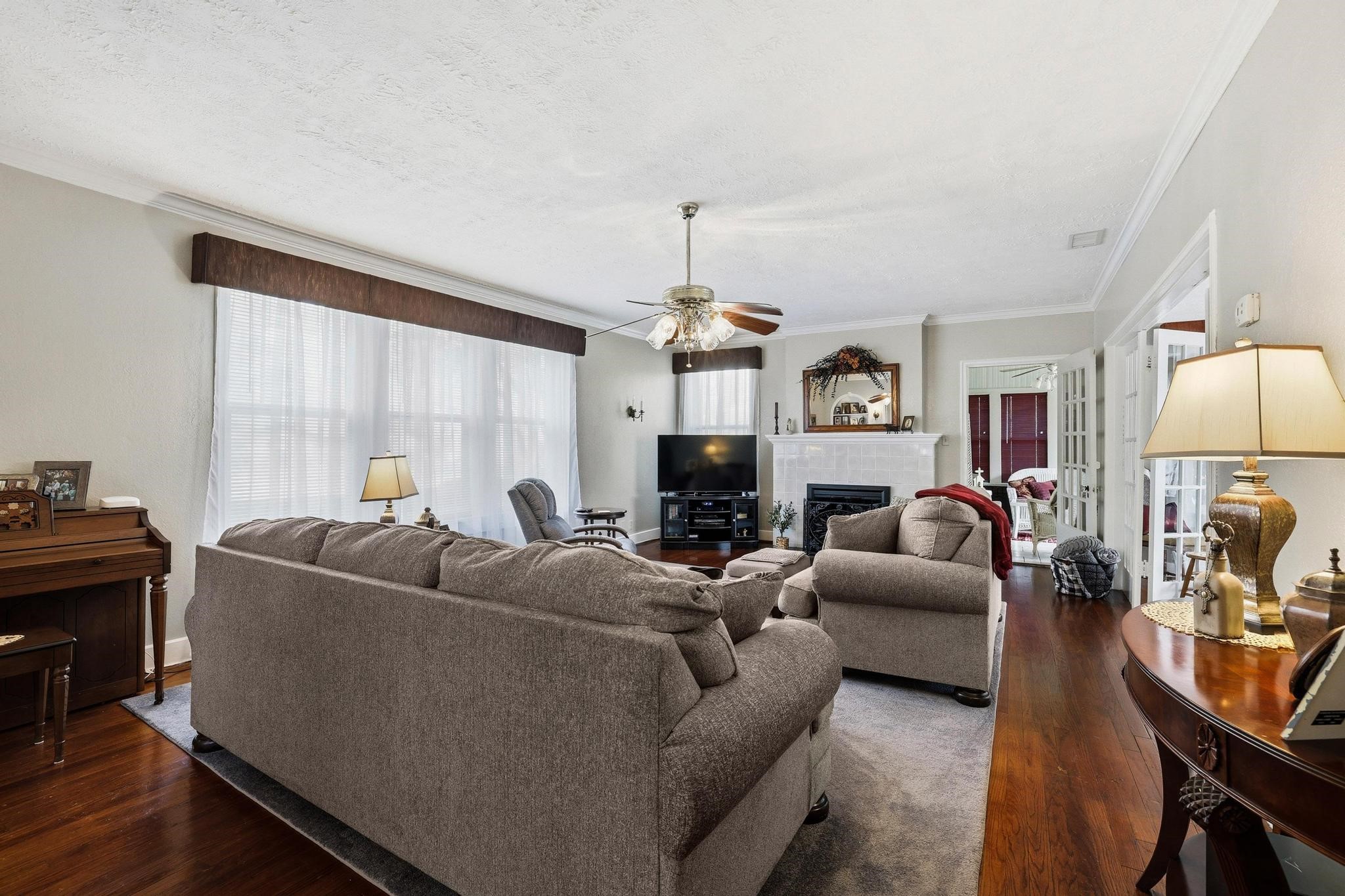 304 E 9th Street Bonham TX 75418