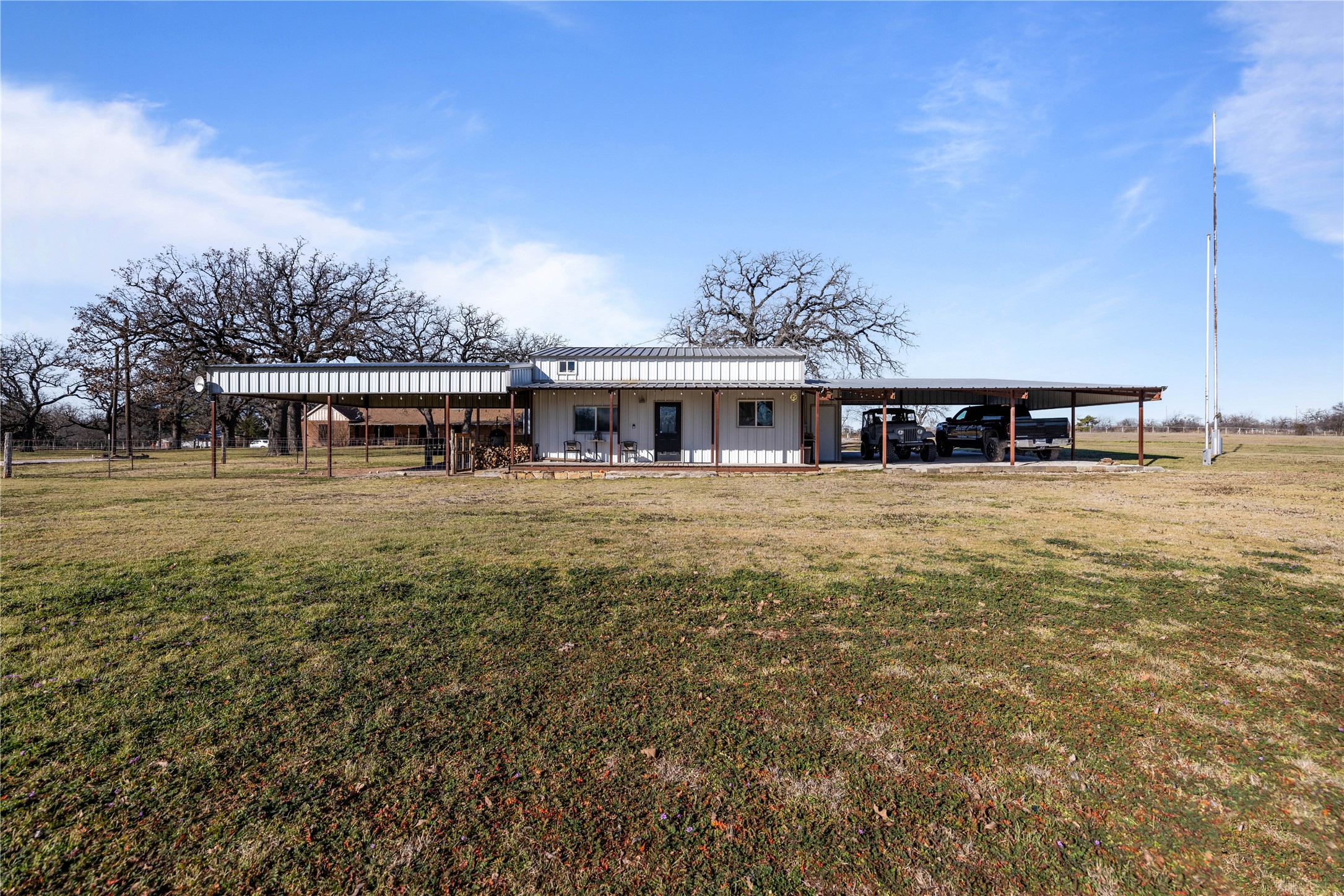 609 N Hovey Street Chico TX 76431