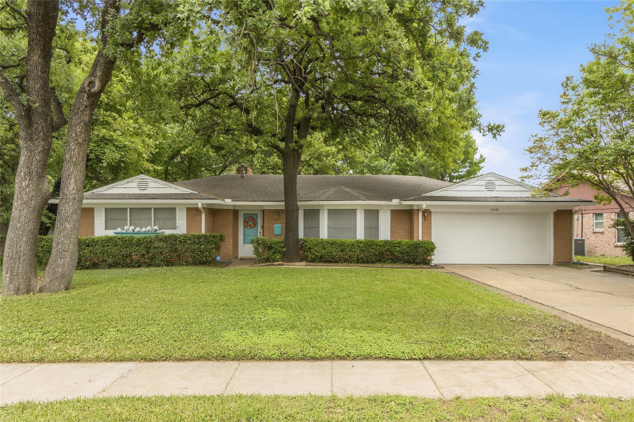 1508 Dory Lane Irving TX 75061