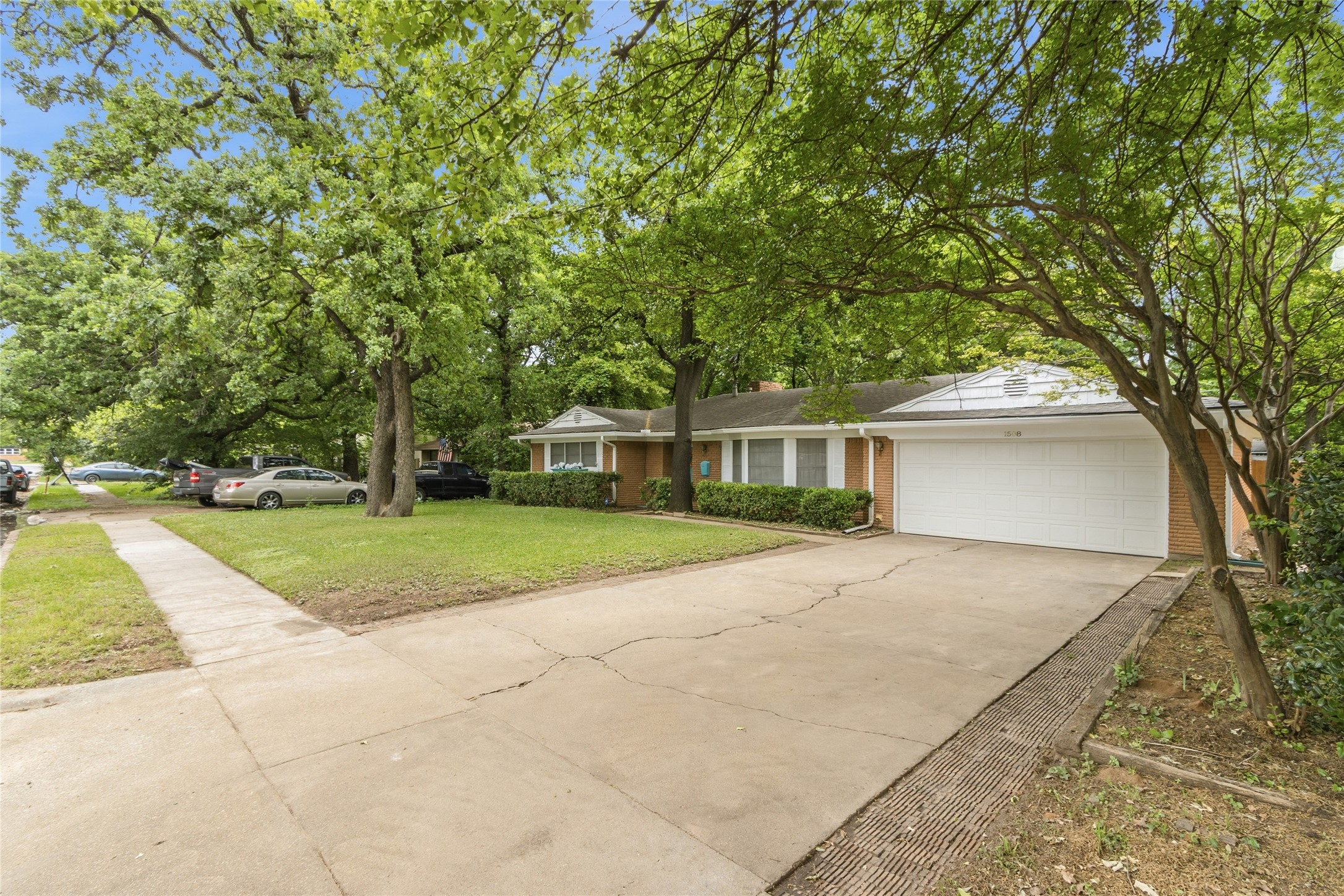 1508 Dory Lane Irving TX 75061