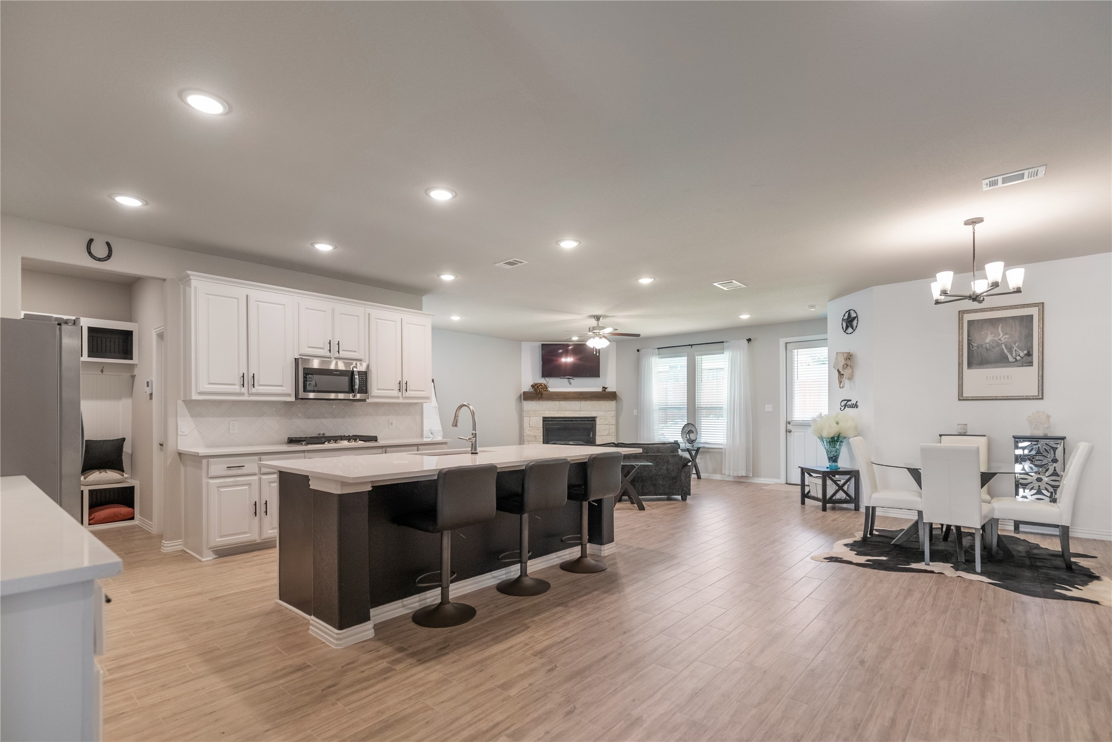 1412 Whitetail Lane Azle TX 76020