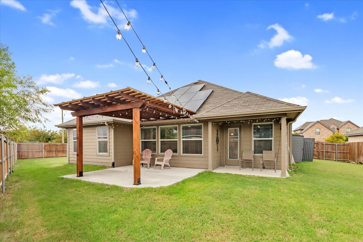 1200 Queens Brook Lane Fort Worth TX 76140