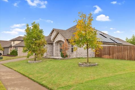 1200 Queens Brook Lane Fort Worth TX 76140