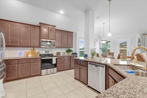 1200 Queens Brook Lane Fort Worth TX 76140