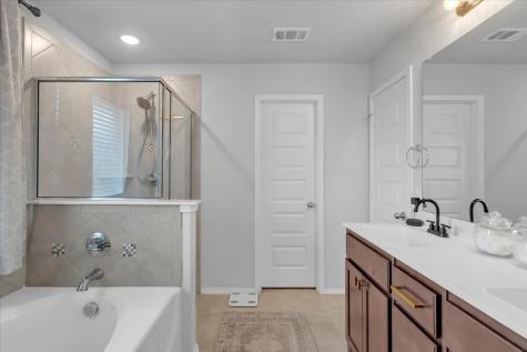 1200 Queens Brook Lane Fort Worth TX 76140