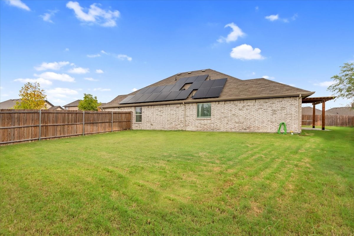 1200 Queens Brook Lane Fort Worth TX 76140
