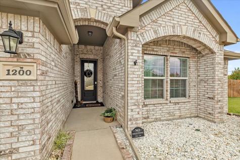 1200 Queens Brook Lane Fort Worth TX 76140