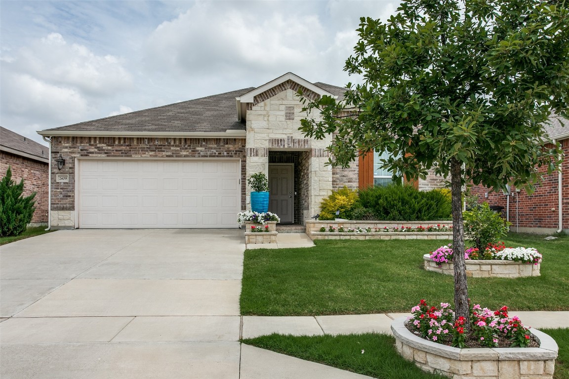 2409 Barzona Drive Fort Worth TX 76131