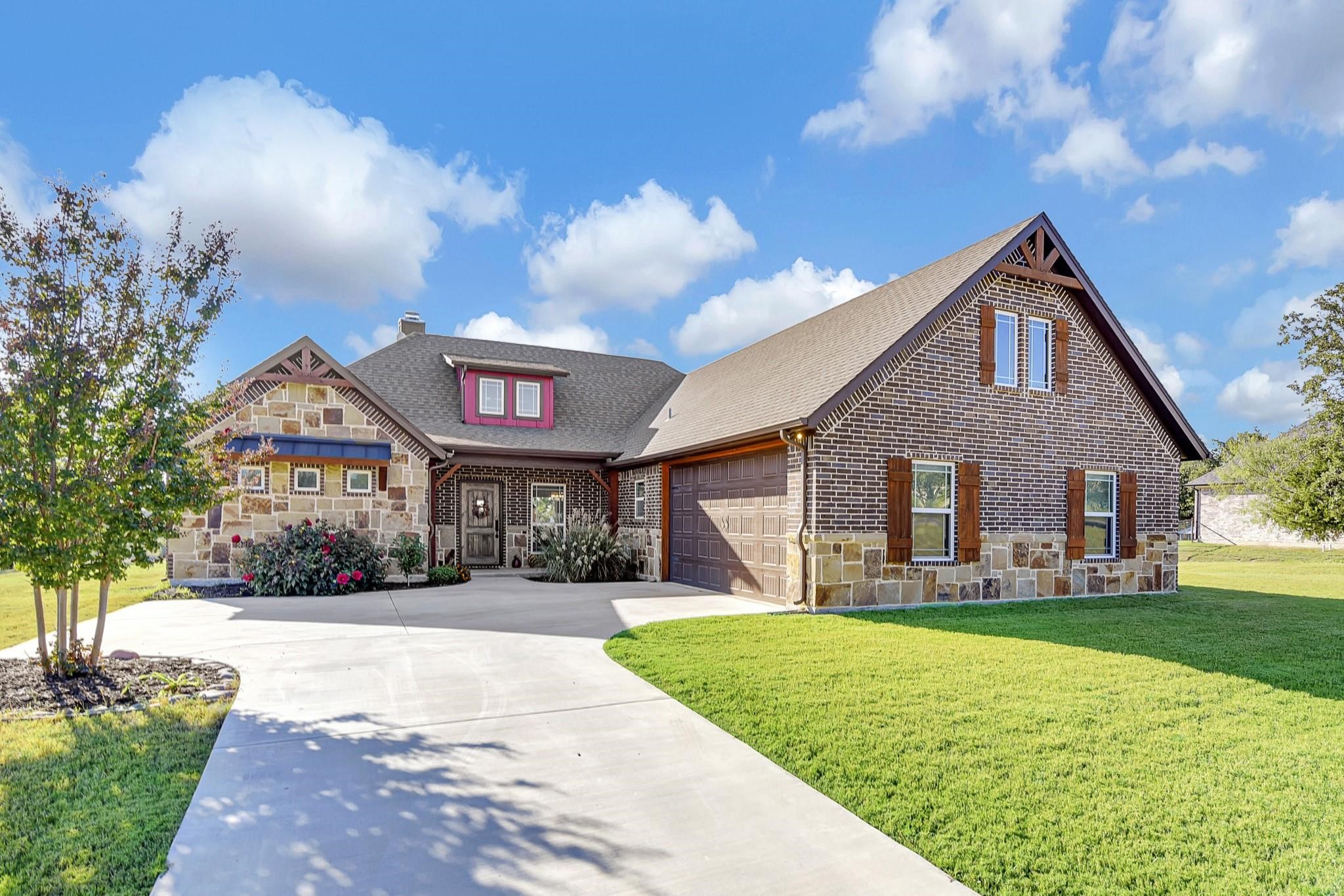 248 County Road 3451 Paradise TX 76073