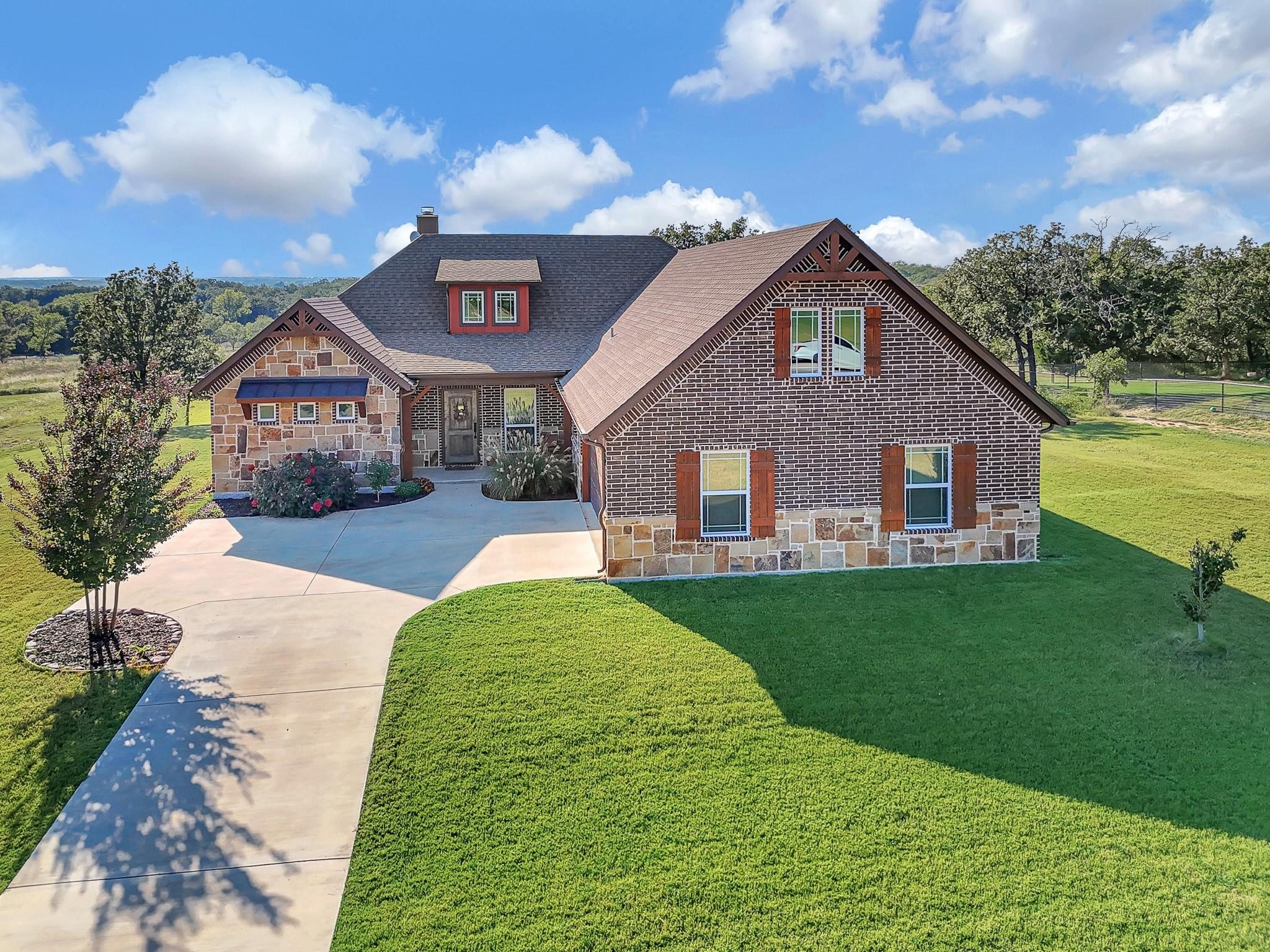 248 County Road 3451 Paradise TX 76073