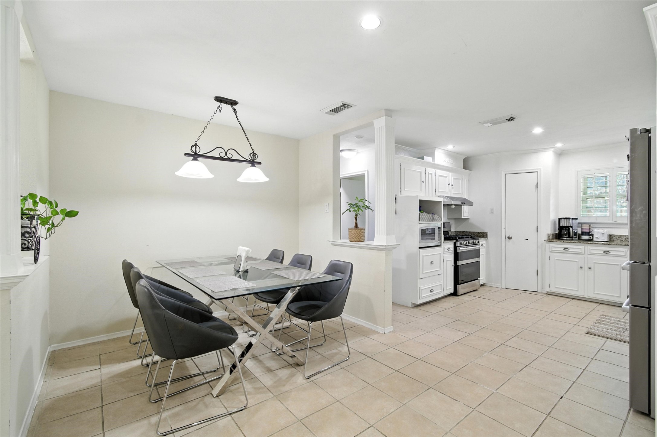11321 Snow White Drive Dallas TX 75229