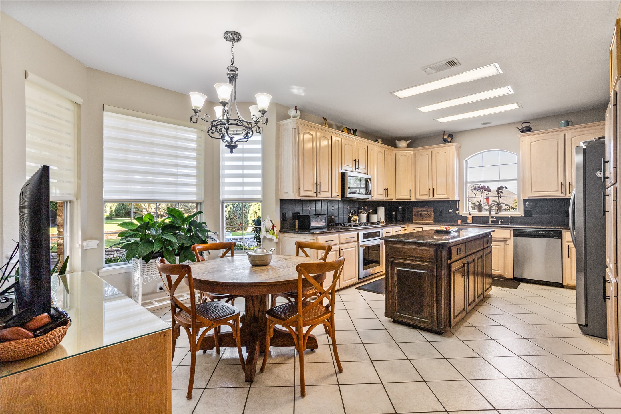1910 Maplewood Drive Weatherford TX 76087