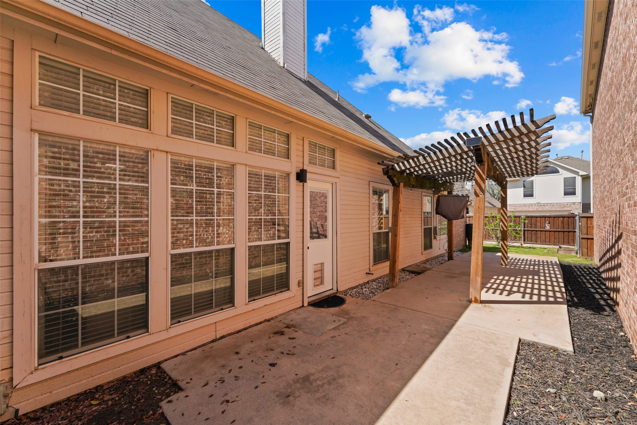8609 Old Oak Drive Irving TX 75063