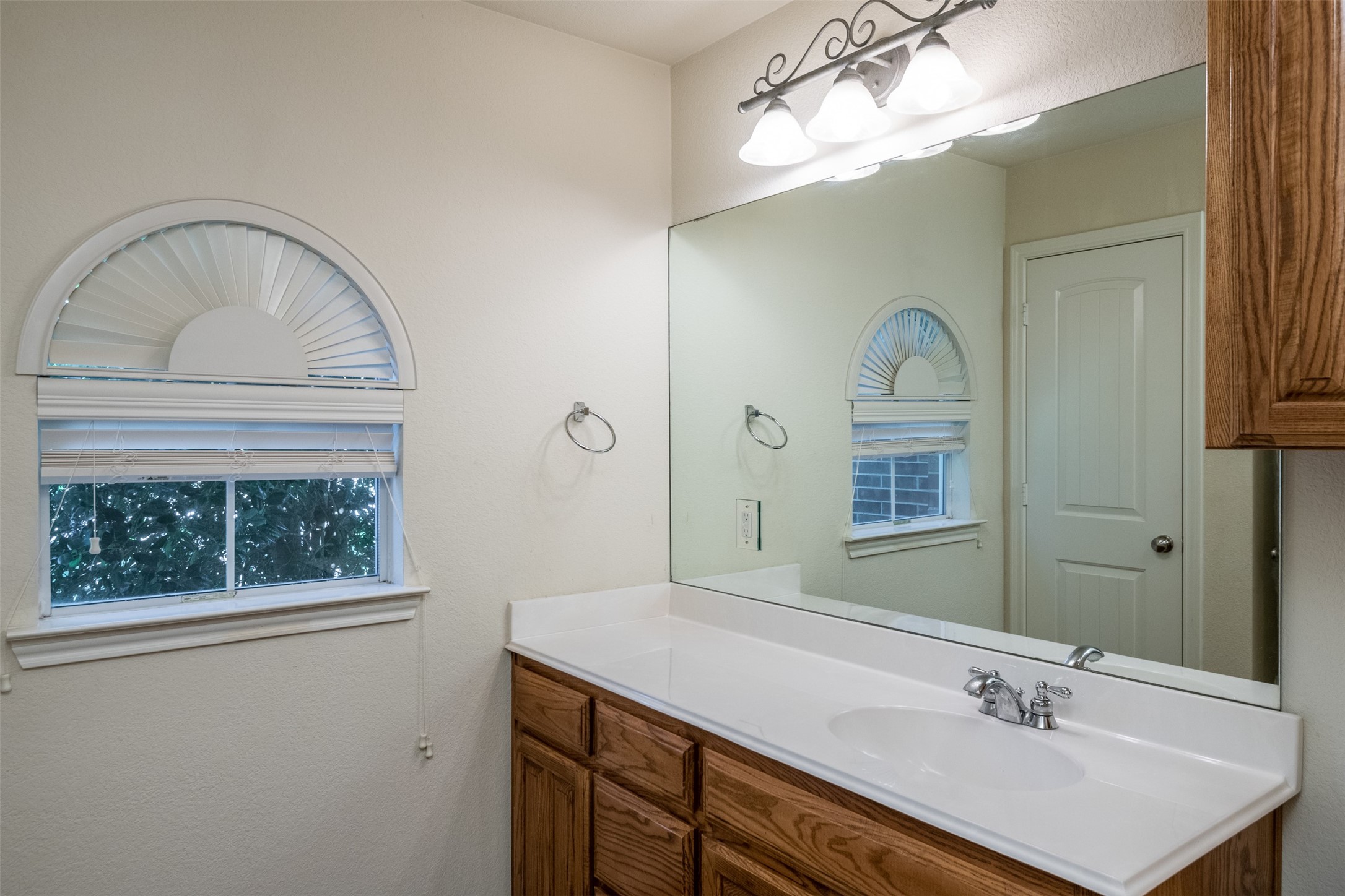 10913 Golfview Way Benbrook TX 76126