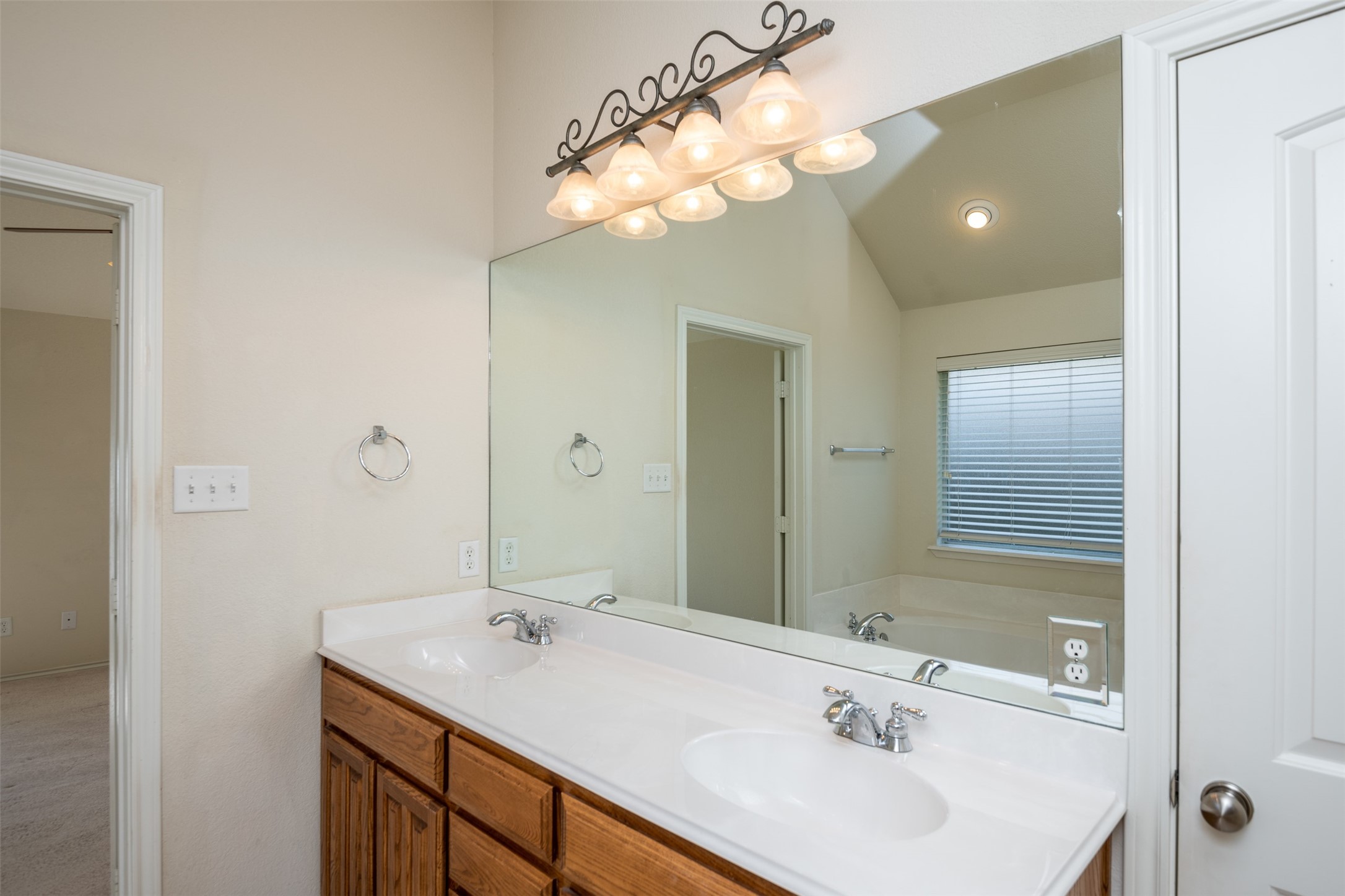 10913 Golfview Way Benbrook TX 76126