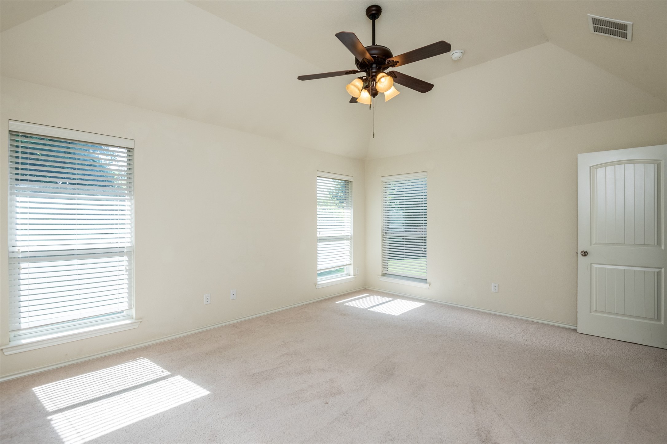 10913 Golfview Way Benbrook TX 76126