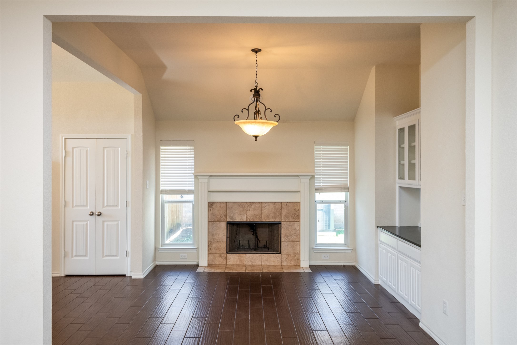 10913 Golfview Way Benbrook TX 76126