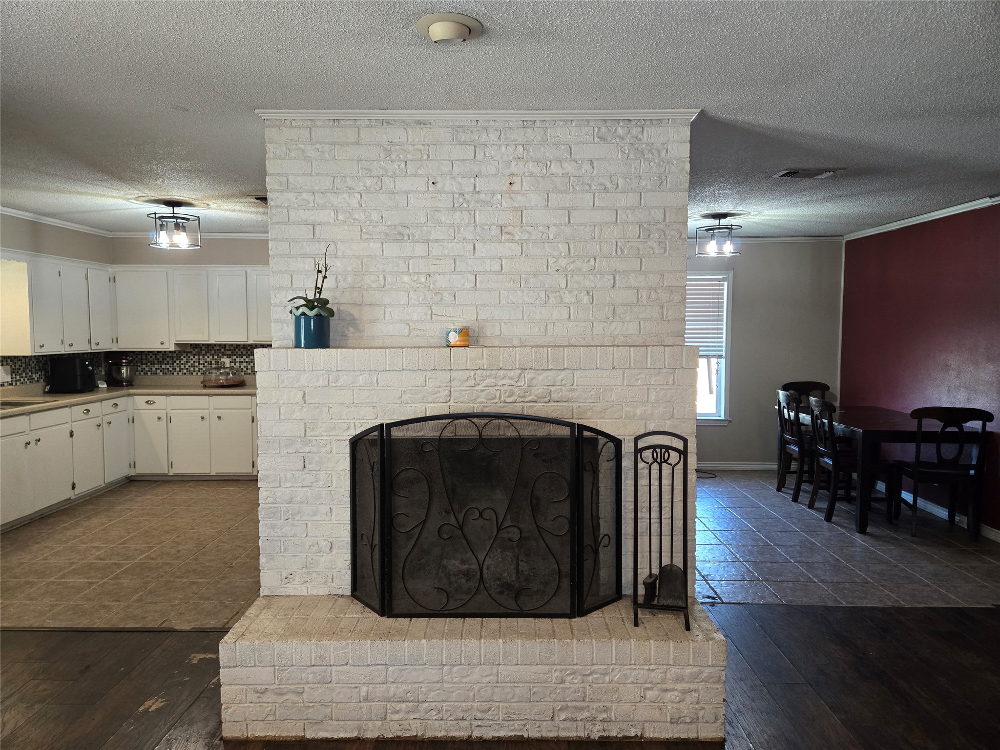 201 Robin Way Street Mount Vernon TX 75457