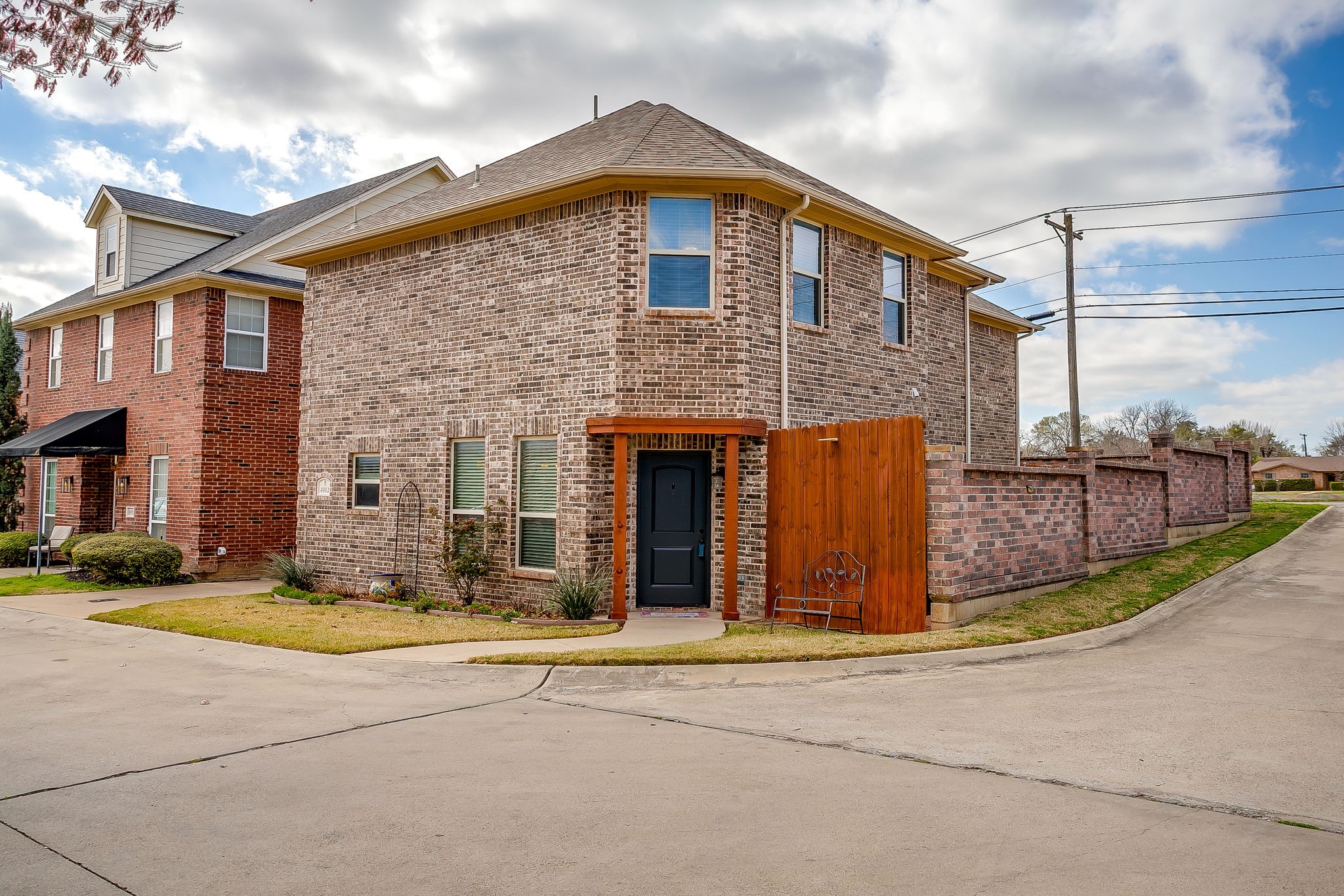 4912 Ridglea Hills Court Fort Worth TX 76116