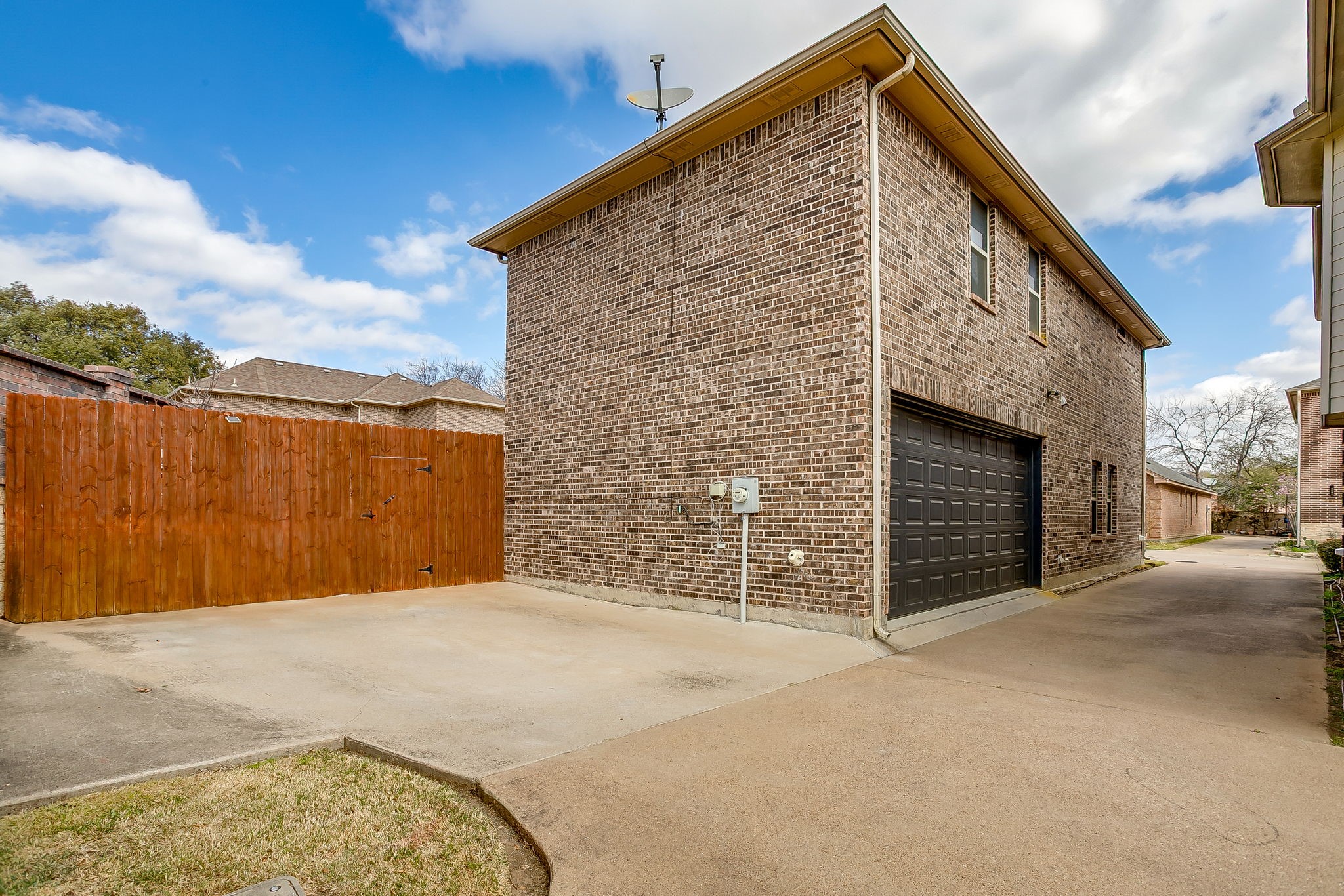4912 Ridglea Hills Court Fort Worth TX 76116