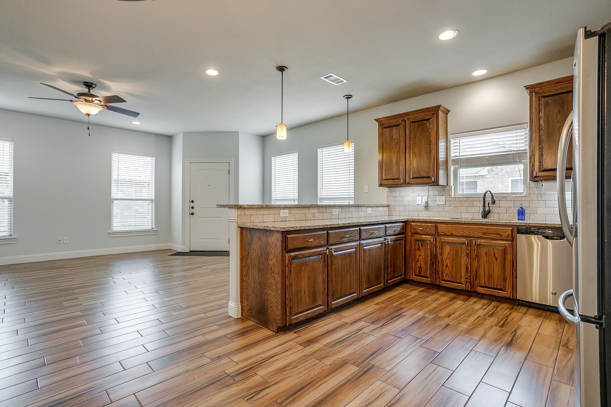 4912 Ridglea Hills Court Fort Worth TX 76116
