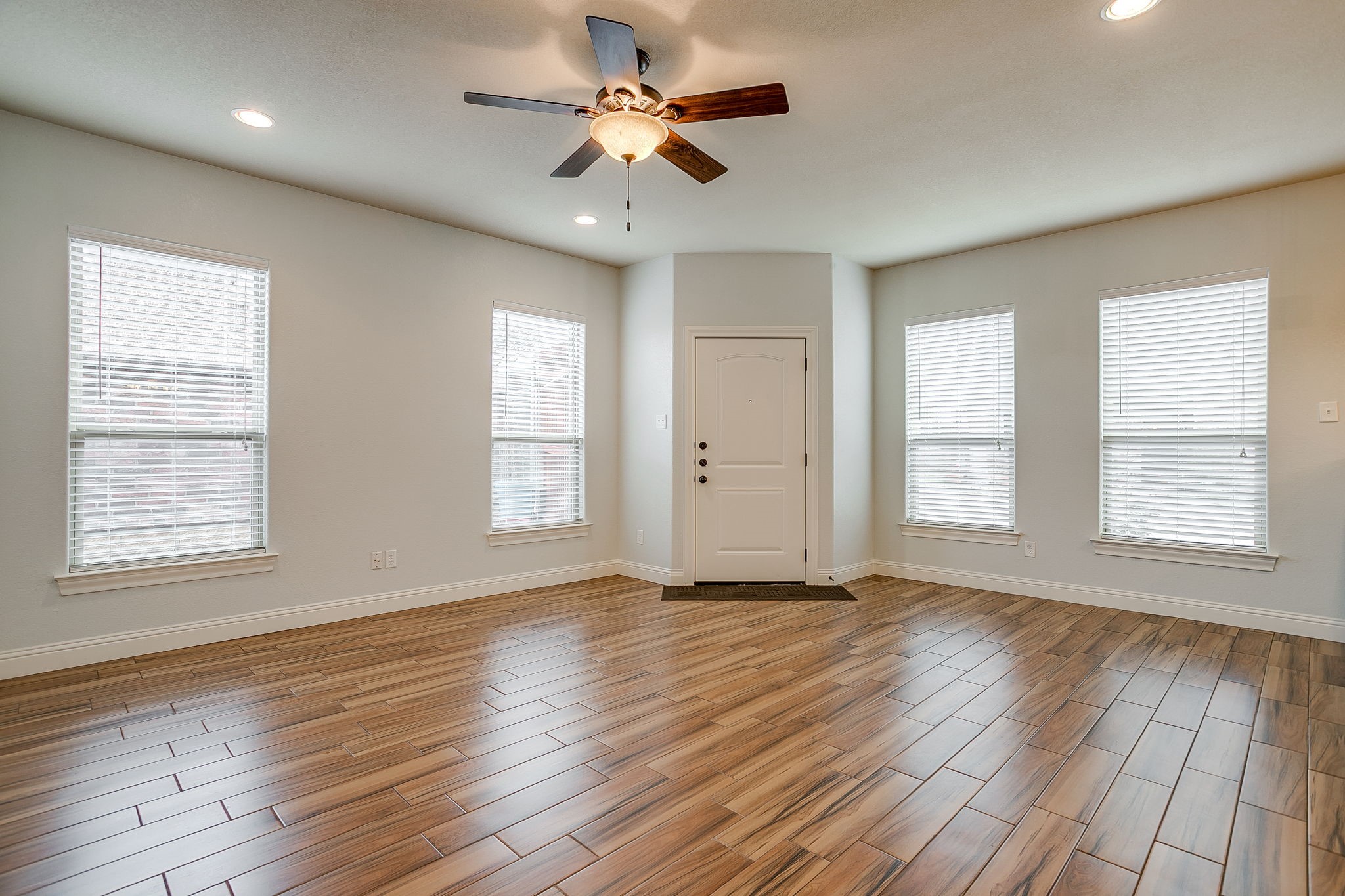 4912 Ridglea Hills Court Fort Worth TX 76116