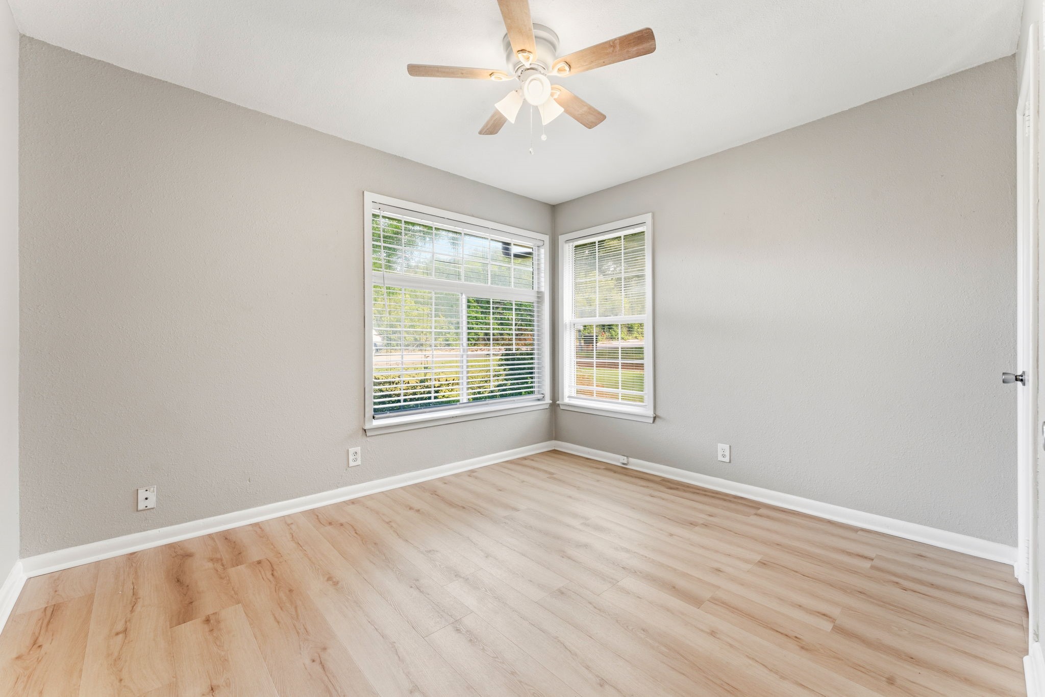1236 S Brazos Street Weatherford TX 76086