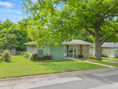 1236 S Brazos Street Weatherford TX 76086