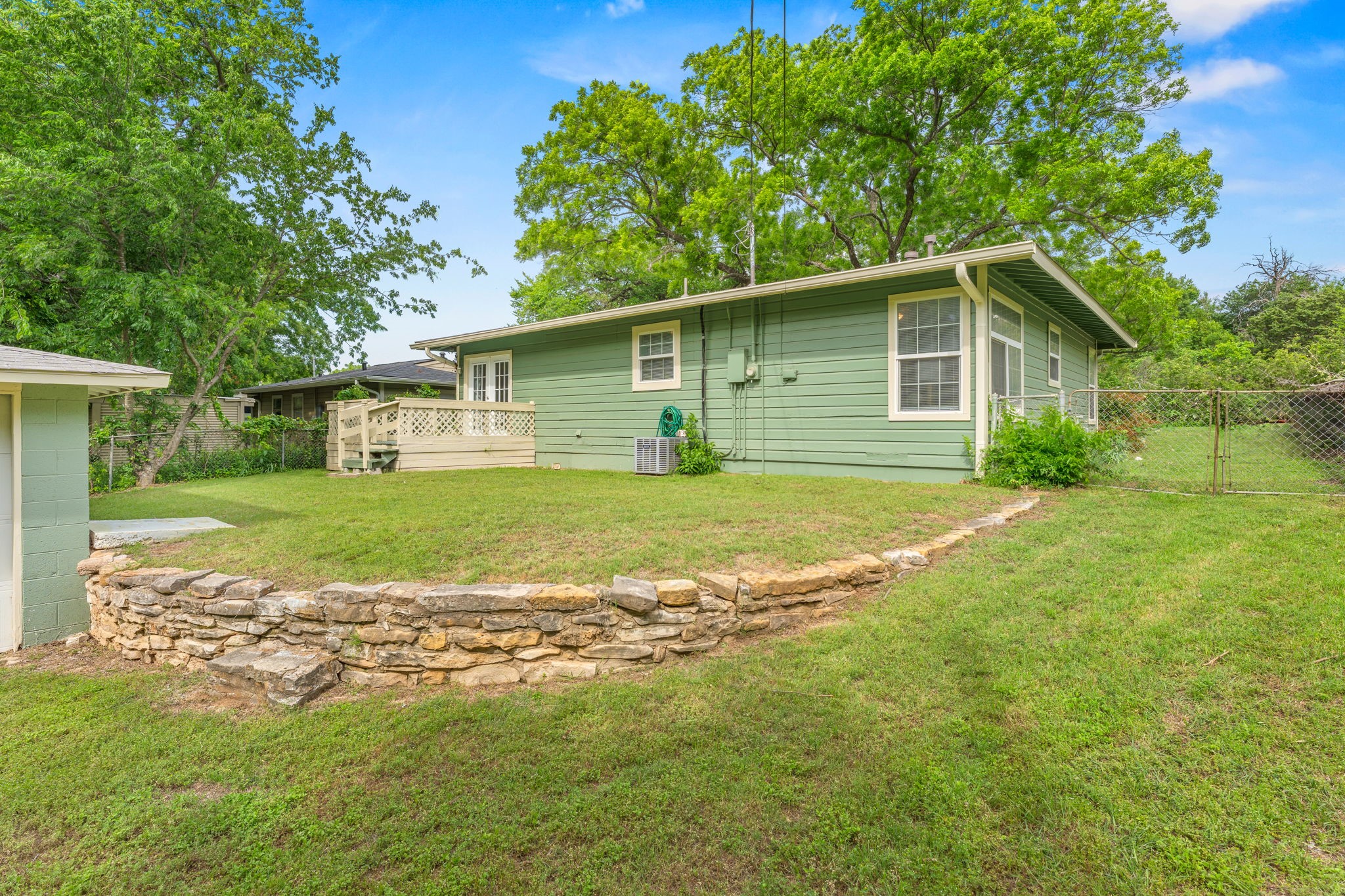 1236 S Brazos Street Weatherford TX 76086