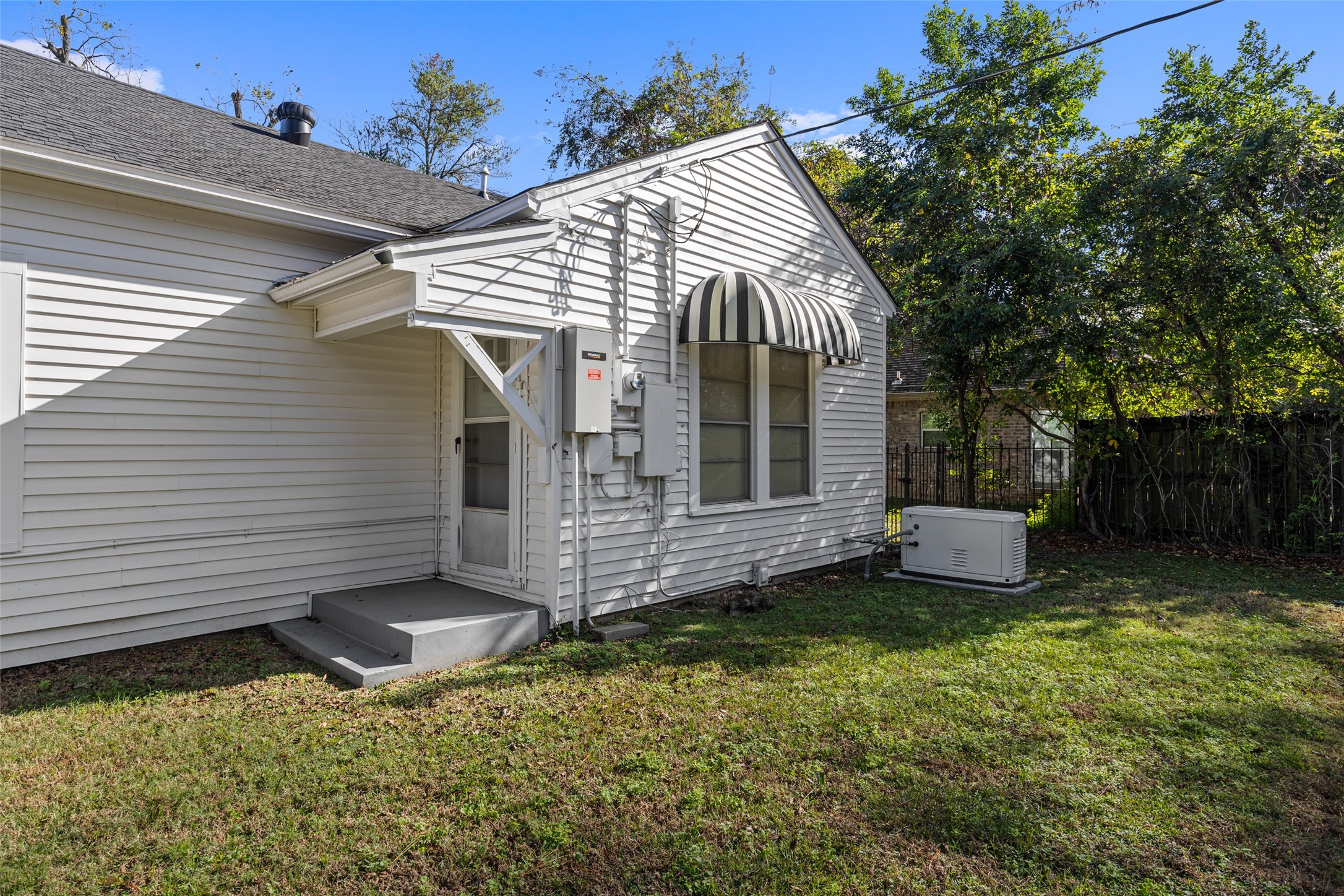 918 N Montgomery Street Gilmer TX 75644