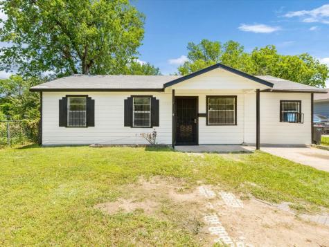 1737 Dillard Street Fort Worth TX 76105