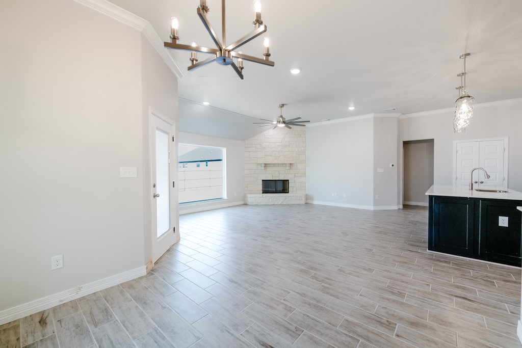 809 Sunnys Halo Drive Hewitt TX 76643