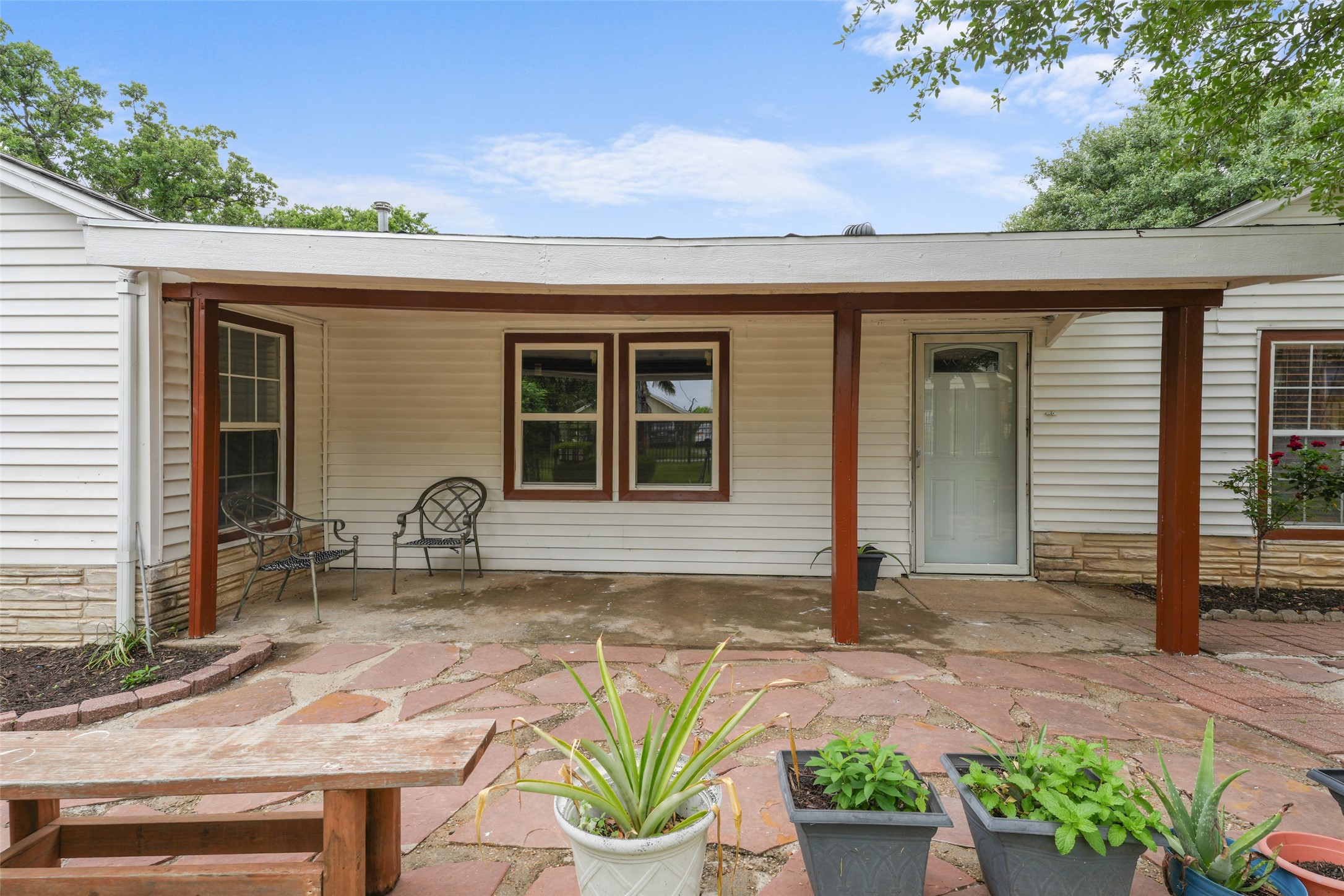 6000 Forest Hill Drive Forest Hill TX 76119