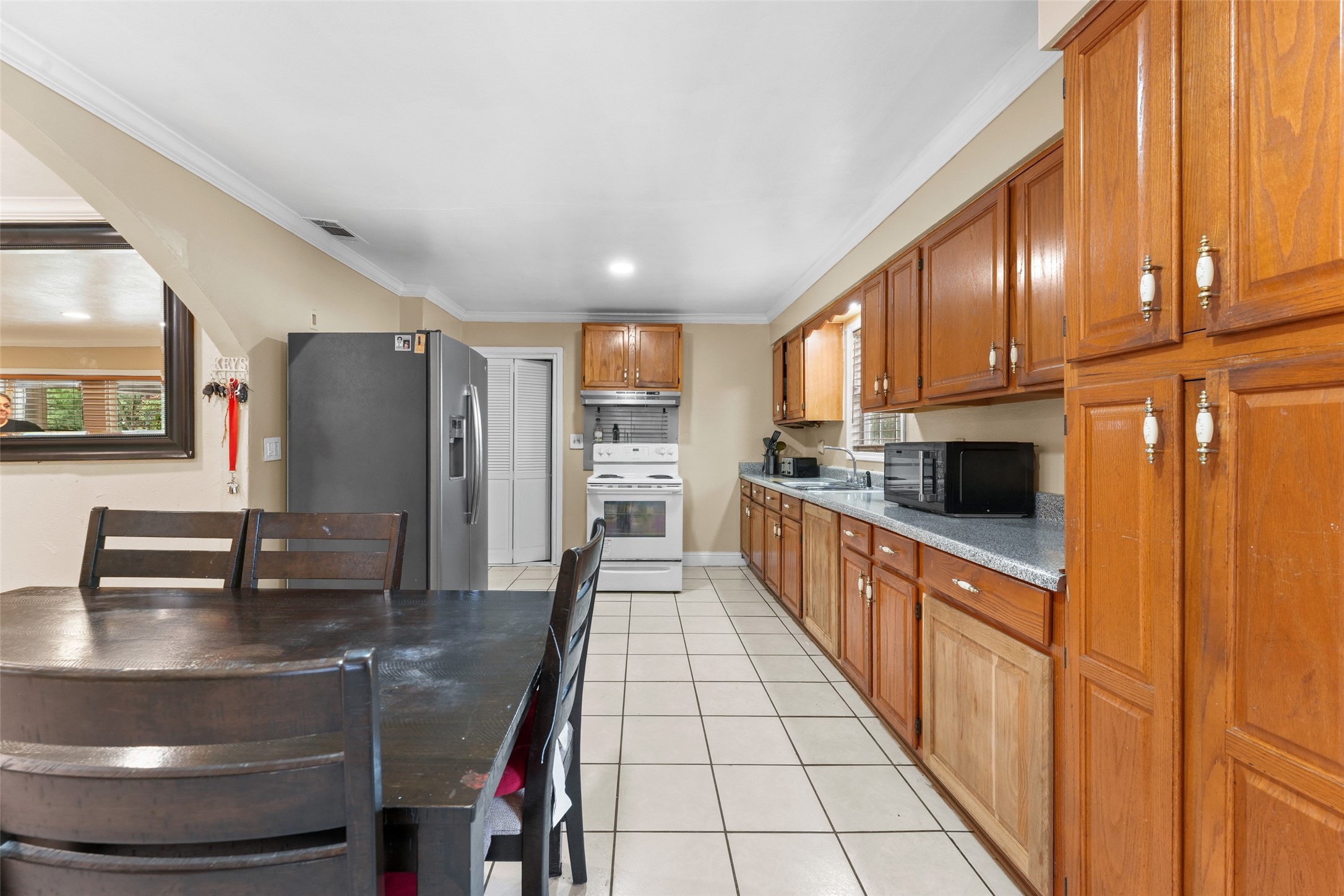 6000 Forest Hill Drive Forest Hill TX 76119