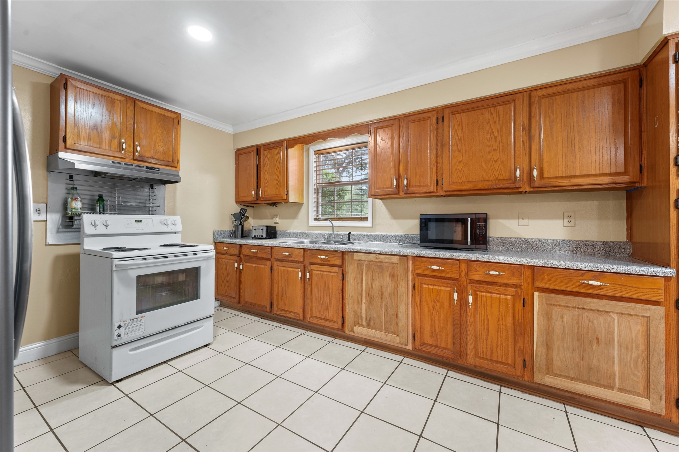 6000 Forest Hill Drive Forest Hill TX 76119
