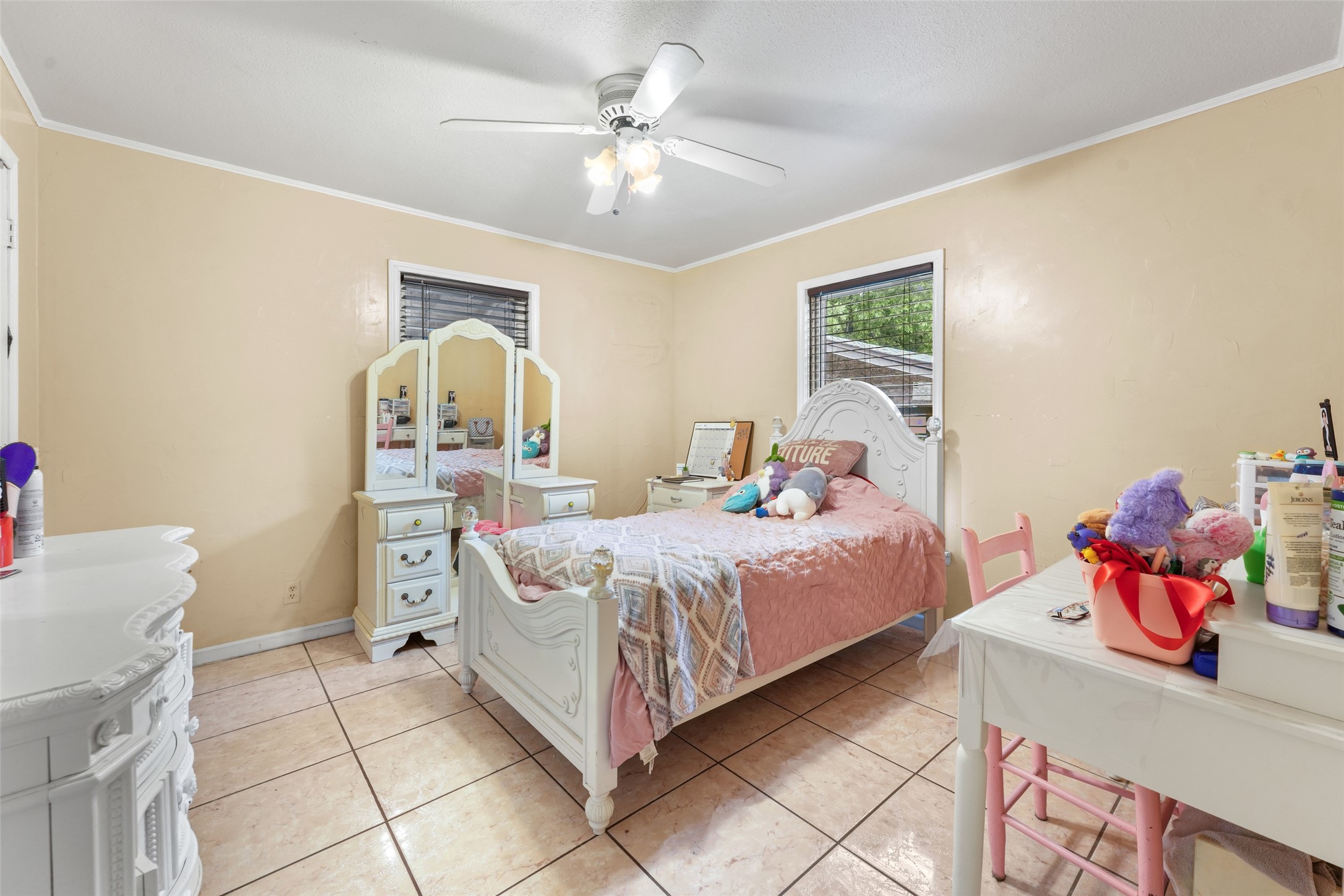 6000 Forest Hill Drive Forest Hill TX 76119