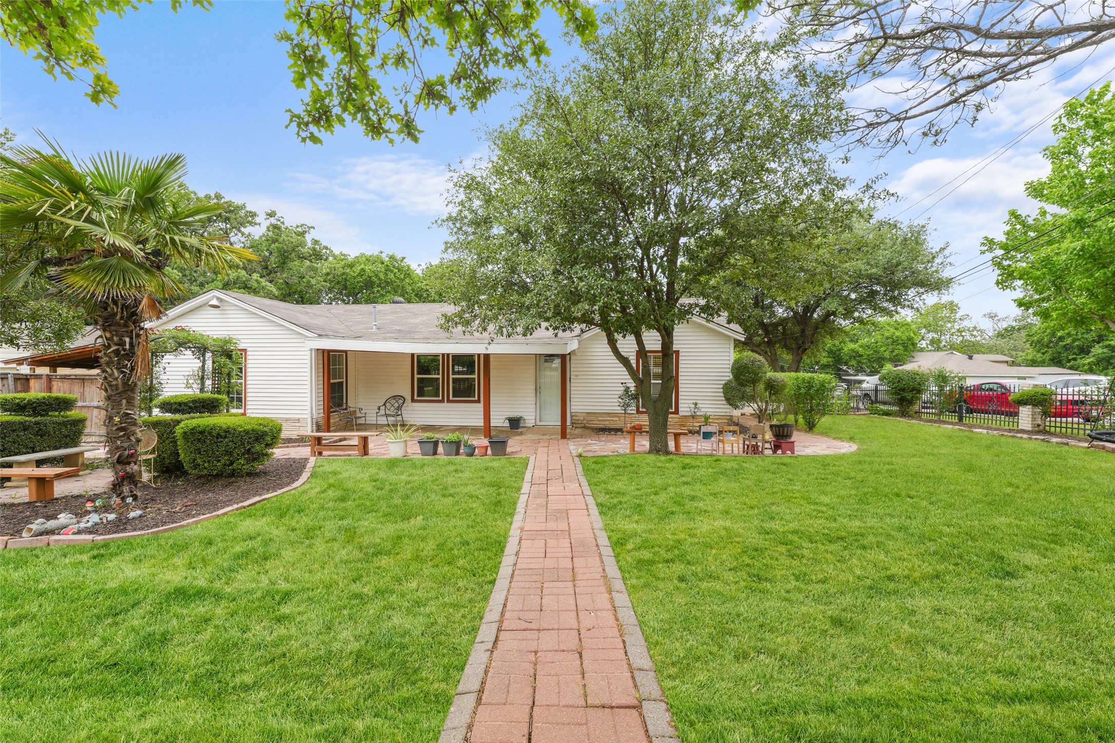 6000 Forest Hill Drive Forest Hill TX 76119