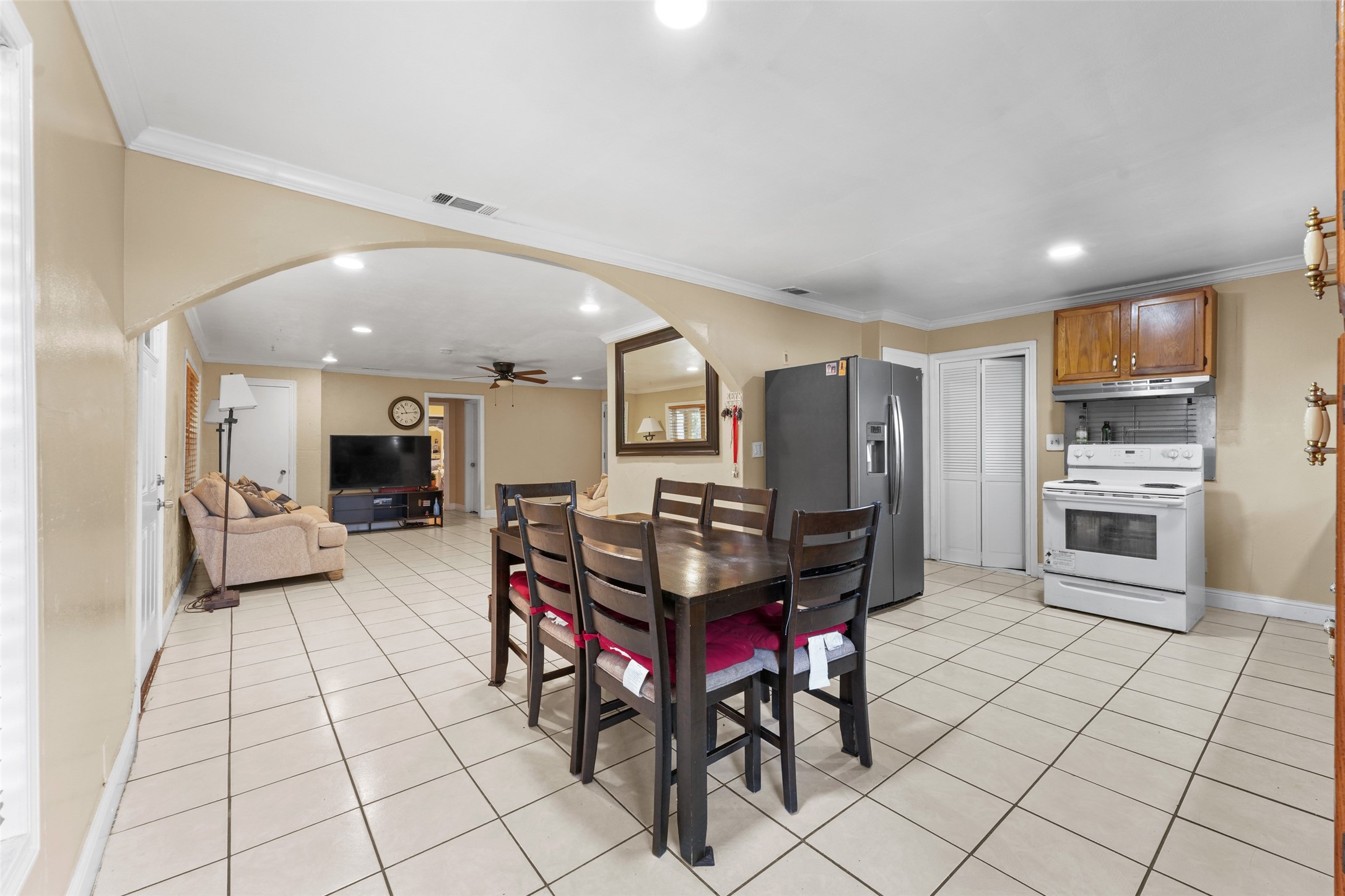 6000 Forest Hill Drive Forest Hill TX 76119